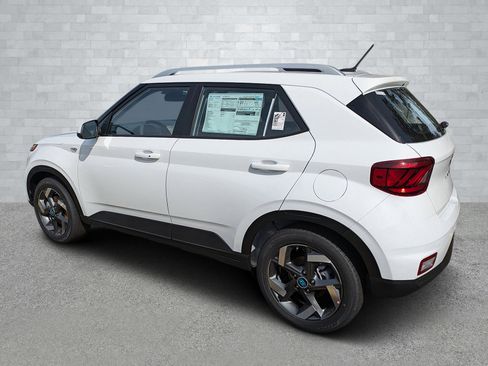 New 2026 Hyundai Venue SEL image 6