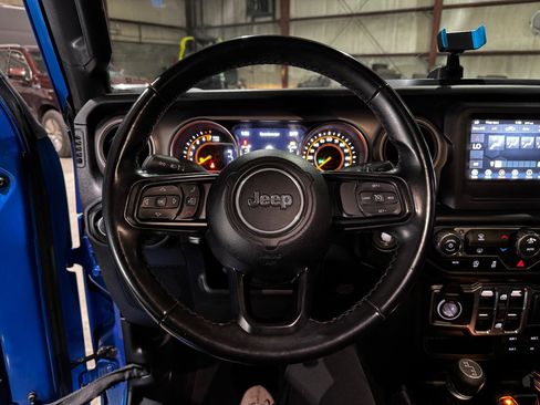 Used 2020 Jeep Gladiator Sport w/ Quick Order Package 24S image 30