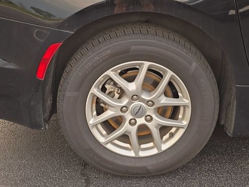 Used 2024 Chrysler Pacifica Touring-L FWD image 51