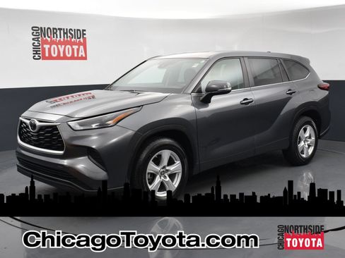 Used 2023 Toyota Highlander L FWD image 1