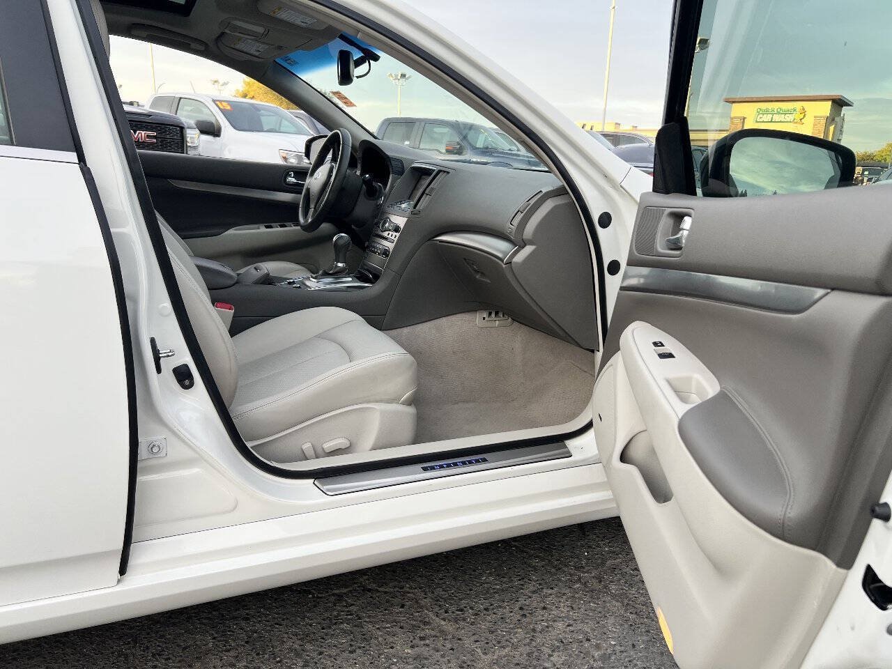 Used 2013 INFINITI G37 Journey w/ Premium Pkg RWD image 13