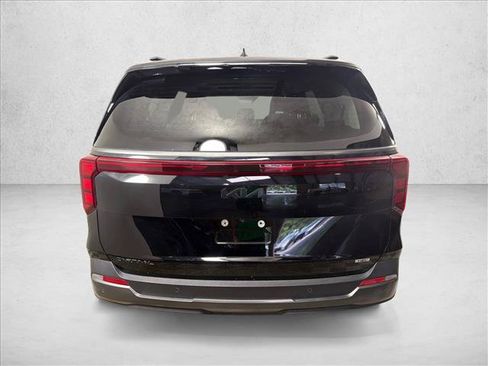 Used 2025 Kia Carnival SX w/ SX Dark Edition Package FWD image 6