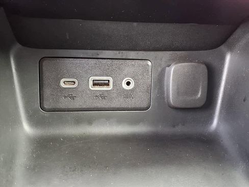 Used 2018 GMC Terrain SLE image 23