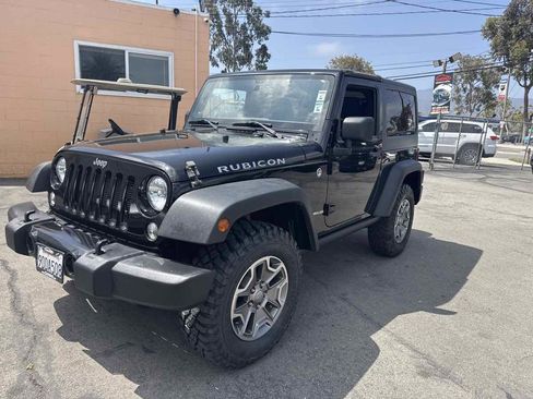 Used 2014 Jeep Wrangler Rubicon w/ Power Convenience Group AWD/4WD image 3