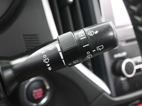 Used 2019 Subaru Forester Premium AWD/4WD image 22