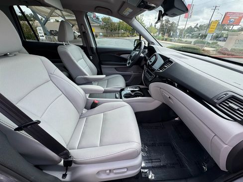 Used 2022 Honda Pilot Elite image 13