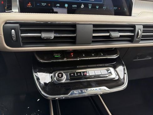 New 2026 Lincoln Corsair Premiere image 13