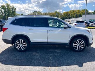 Used 2018 Honda Pilot Touring video 2