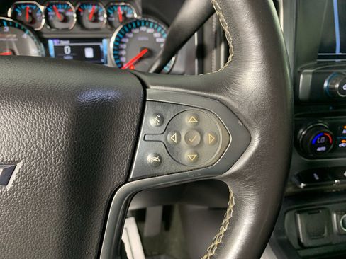 Used 2017 Chevrolet Silverado 1500 LTZ Z71 w/ Midnight Edition AWD/4WD image 18