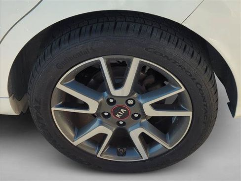 Used 2020 Kia Soul GT-Line Turbo FWD image 7