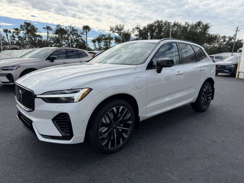 New 2026 Volvo XC60 T8 Ultra w/ Protection Package Premier image 7