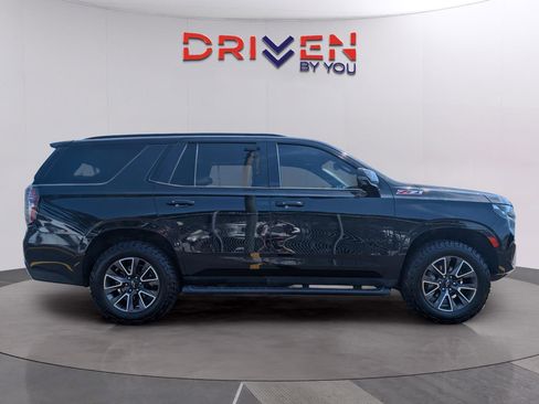 Used 2022 Chevrolet Tahoe Z71 w/ Luxury Package AWD/4WD image 6