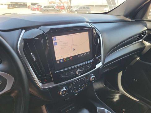 Used 2023 Chevrolet Traverse RS image 16