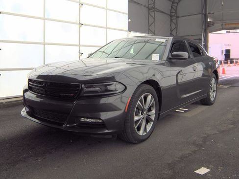 Used 2020 Dodge Charger SXT image 1