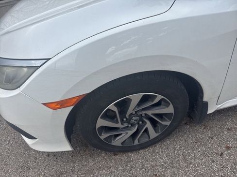 Used 2017 Honda Civic EX image 5