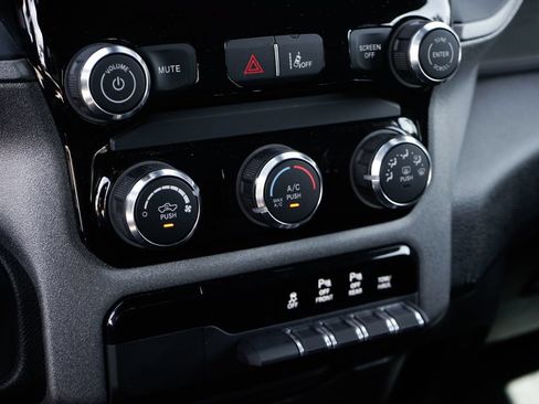 Used 2025 RAM 1500 Tradesman w/ Night Edition AWD/4WD image 30