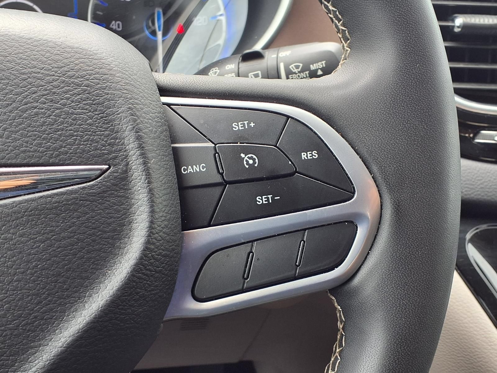 Used 2023 Chrysler Voyager LX FWD image 16