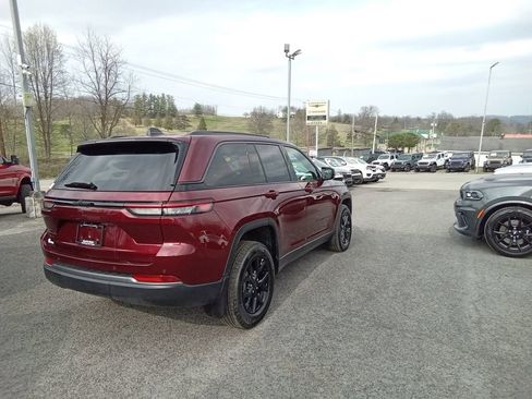 New 2026 Jeep Grand Cherokee Altitude AWD/4WD image 4