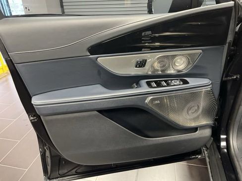 Used 2024 Lincoln Nautilus Reserve w/ Equipment Group 203A image 10