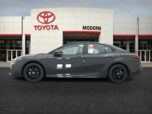 New 2026 Toyota Camry SE image 9