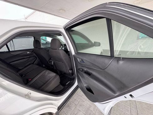 Used 2022 Chevrolet Equinox LT image 23