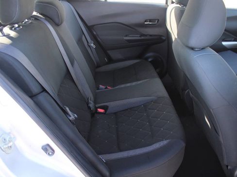 Used 2020 Nissan Kicks SV image 6