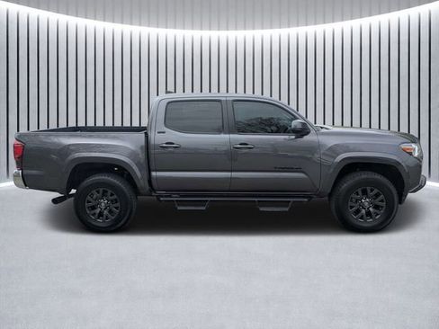 Used 2021 Toyota Tacoma SR5 RWD image 2