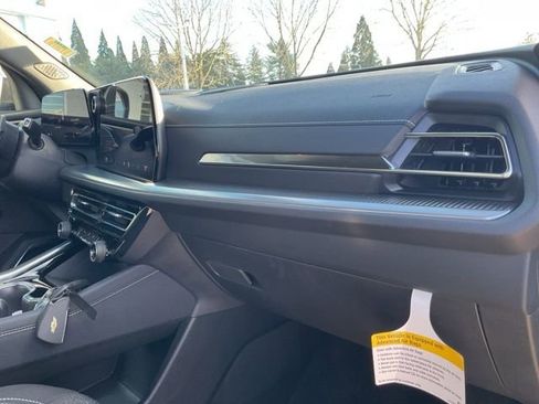 New 2025 Chevrolet Traverse LT w/ Enhanced Driving Package image 18