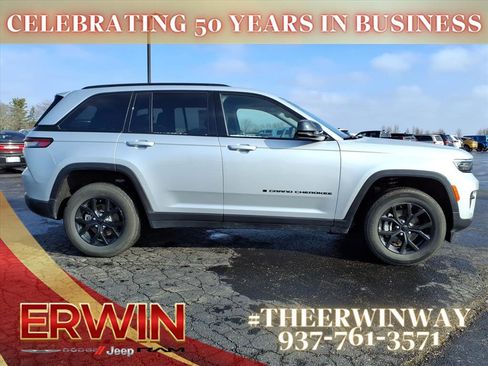 Certified 2024 Jeep Grand Cherokee Altitude image 8