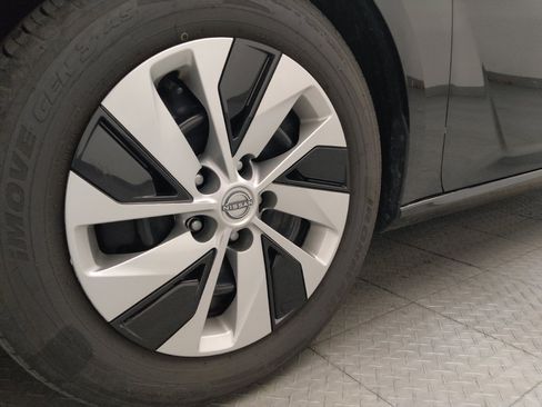 Used 2024 Nissan Altima 2.5 S FWD image 31