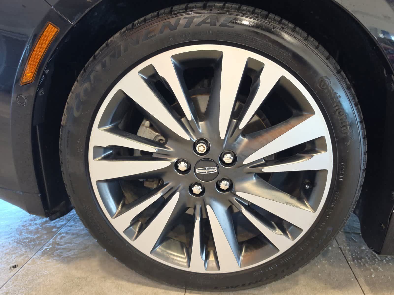 Used 2020 Lincoln MKZ Reserve w/ Elements Package AWD/4WD image 13
