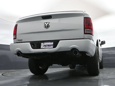 Used 2018 RAM 1500 Express RWD image 41