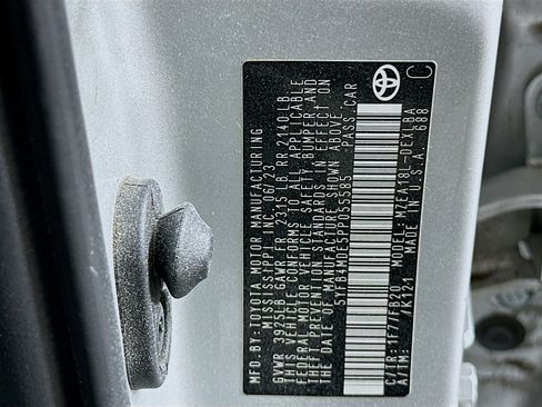 Used 2023 Toyota Corolla LE image 12