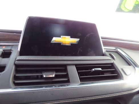 Certified 2024 Chevrolet Tahoe Premier w/ Premium Package 2 image 24