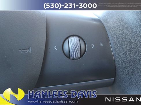 Used 2021 Tesla Model Y Long Range AWD/4WD image 29