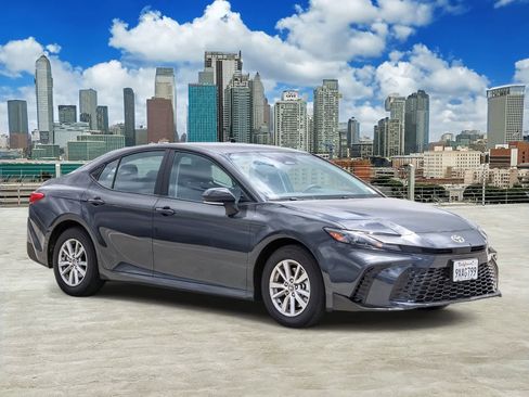Used 2026 Toyota Camry LE FWD image 3