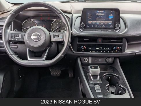 Used 2023 Nissan Rogue SV w/ SV Premium B Package FWD image 12