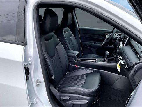 New 2026 Jeep Compass Latitude image 14