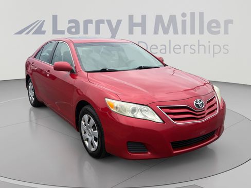 Used 2010 Toyota Camry FWD image 7