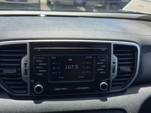 Used 2019 Kia Sportage LX AWD/4WD image 10
