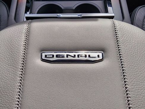 New 2026 GMC Yukon Denali w/ Denali Reserve Package image 40