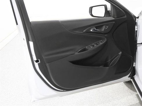 Used 2024 Chevrolet Malibu RS w/ LPO, Floor Liner Package image 4