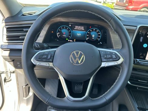 New 2026 Volkswagen Atlas SE FWD image 24