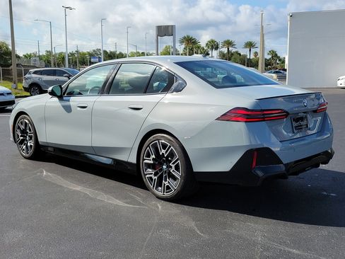 Used 2026 BMW 530i w/ M Sport Package RWD image 4