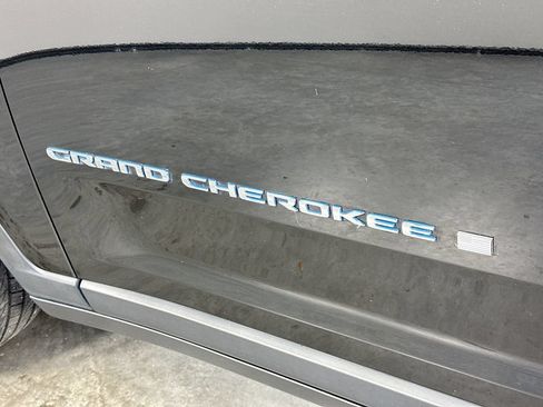 Used 2022 Jeep Grand Cherokee Limited 4xe AWD/4WD image 28