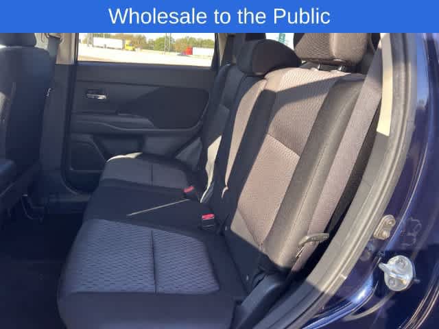 Used 2014 Mitsubishi Outlander ES FWD image 14