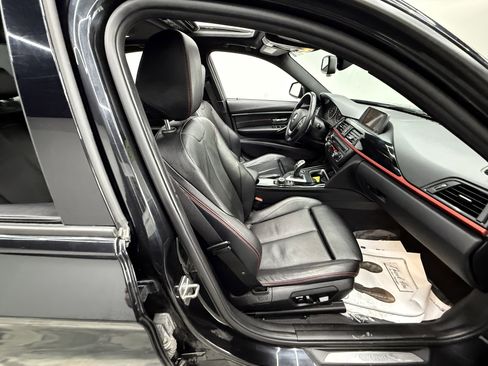 Used 2013 BMW 335i xDrive Sedan image 19