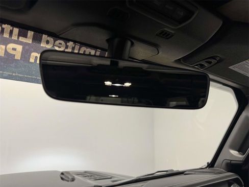 Used 2019 Jeep Wrangler Unlimited Sahara w/ Quick Order Package 24M Moab image 28