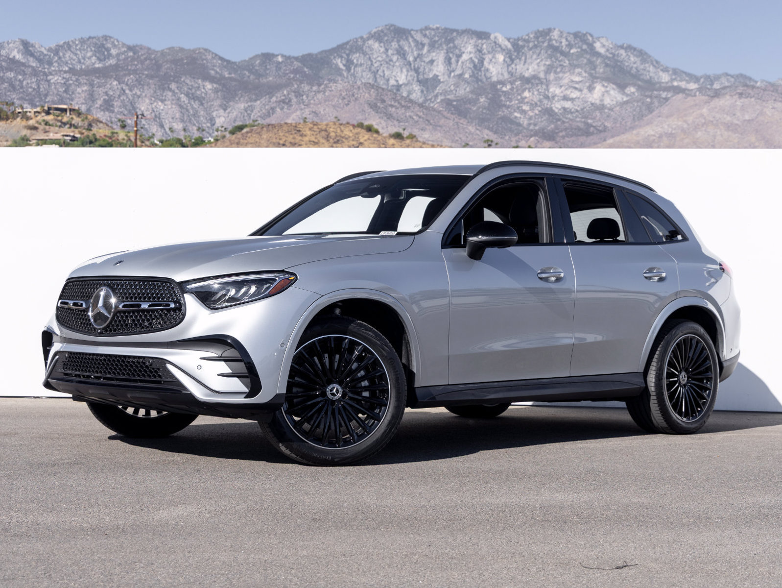 Certified 2026 Mercedes-Benz GLC 300 image 1