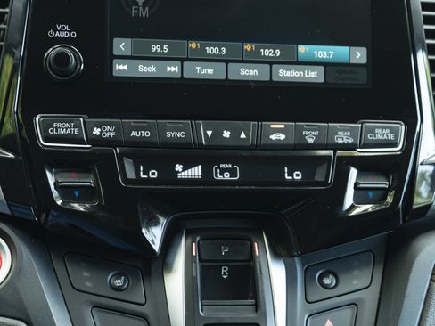 Used 2019 Honda Odyssey EX image 31